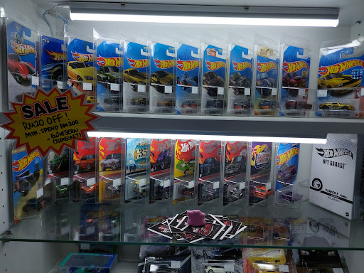 Collectors Qube Collectors Qube