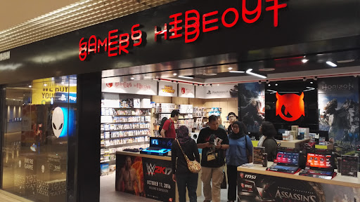 Gamer's Hideout Gamer's Hideout